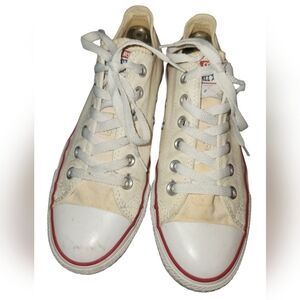 Chuck Taylor's Low White size 9 Women's size 7 Men's